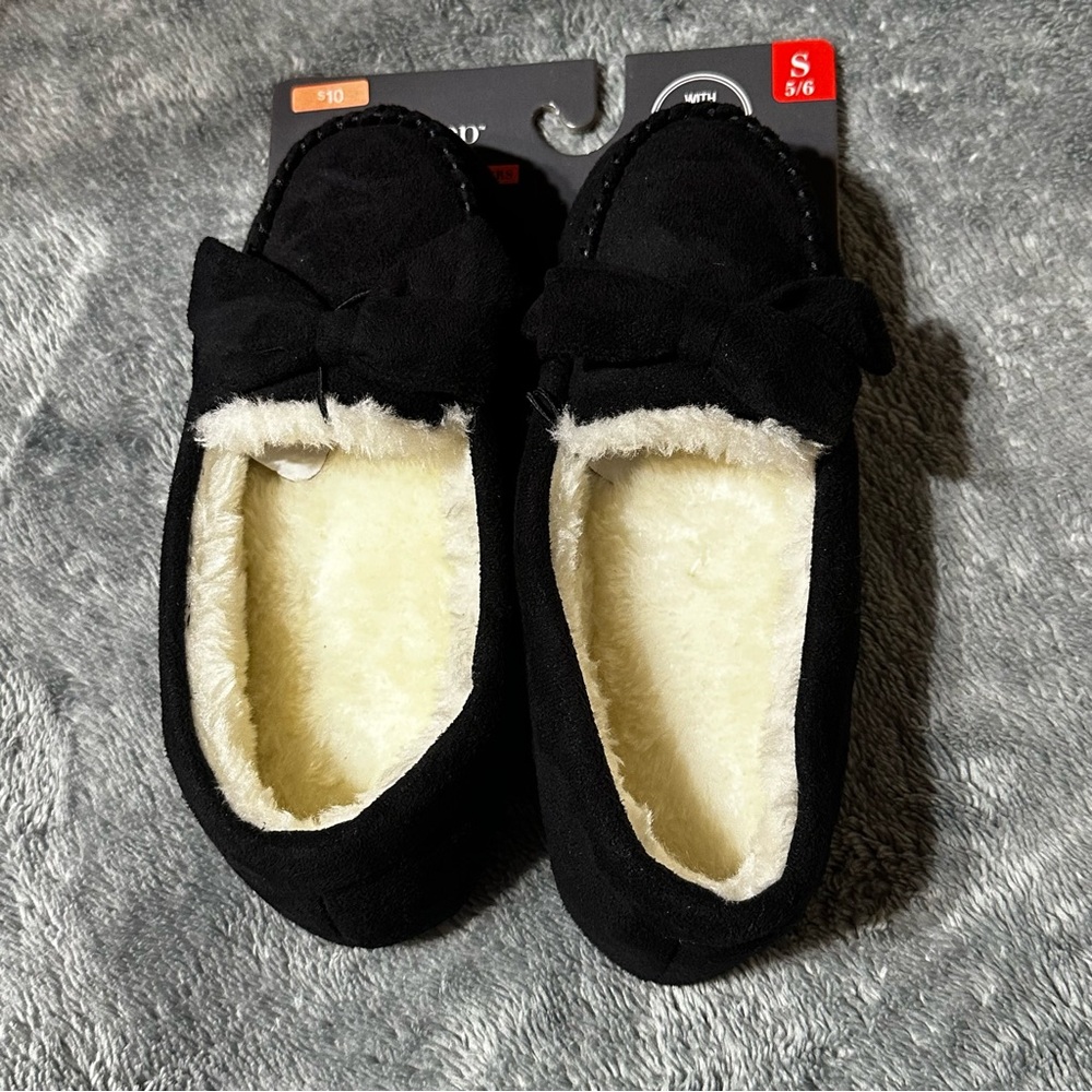 West Loop Black Moccasin Slippers with Soft Cream Interior
